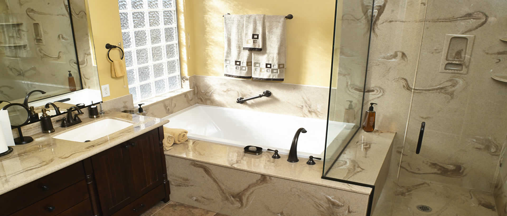 Kera Bath & Shower